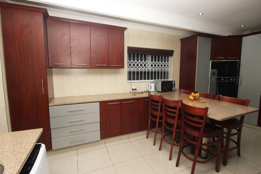 To Let 4 Bedroom Property for Rent in Belgravia Western Cape